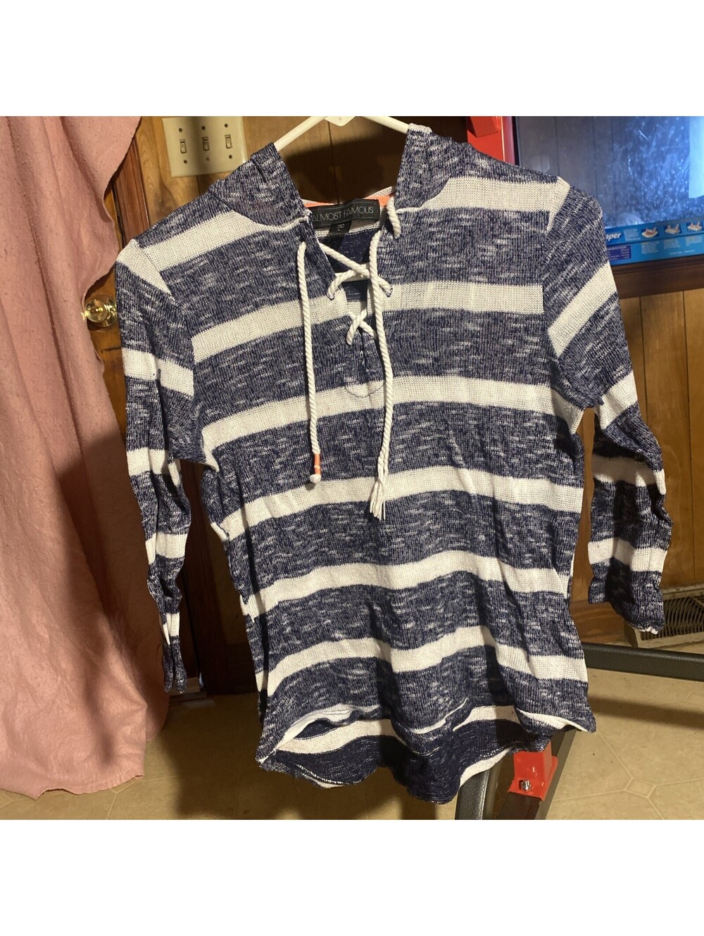 Almost Famous Thin Sweatshirt HOODIE blue  With White Stripes Size Large